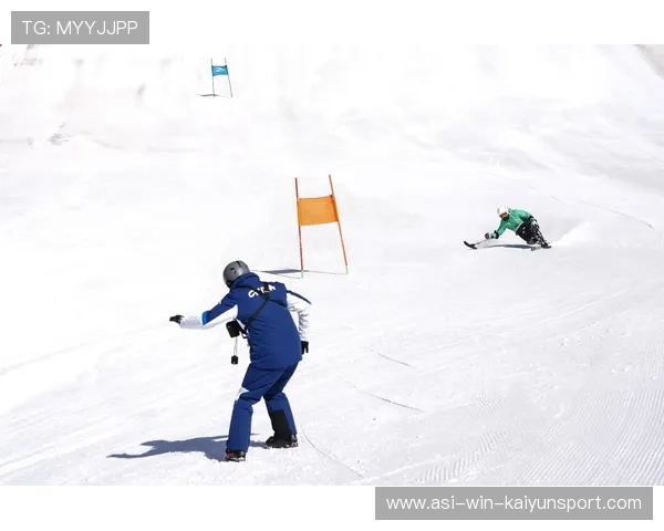世界高山滑雪选手因雪道条件投诉组织方展开调查，世界高山滑雪锦标赛赛道长度